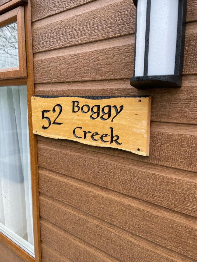 Boggy Creek - With Hot Tub Villa *