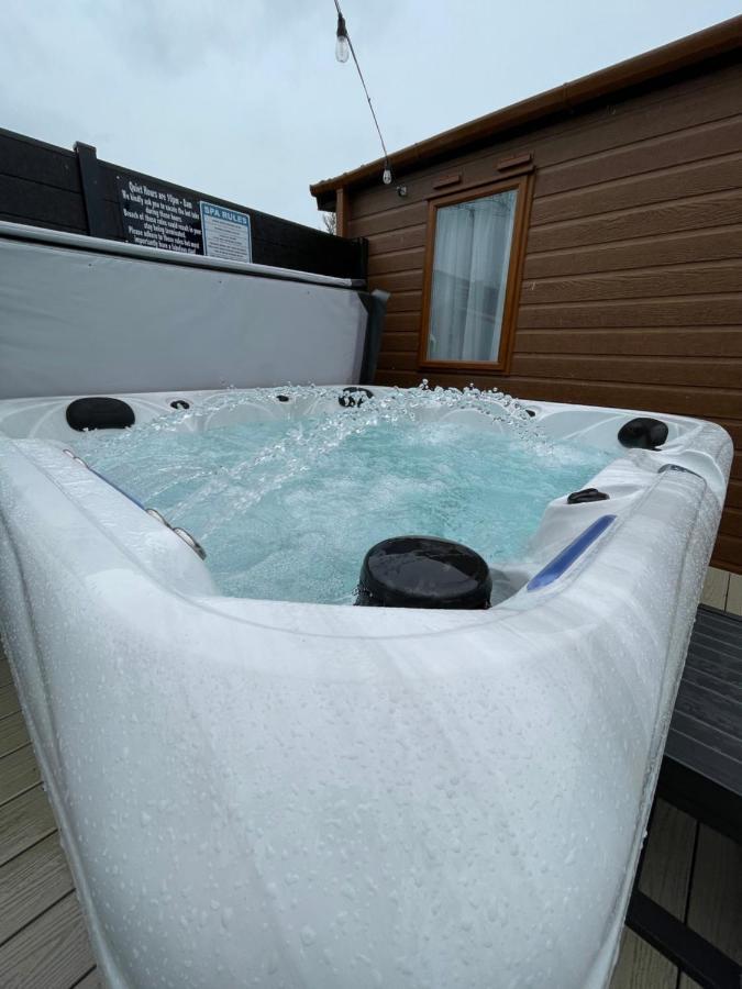 Villa Boggy Creek - With Hot Tub *